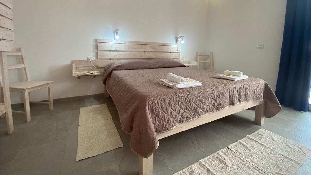 Hotel I Tre Schen Calasetta Esterno foto
